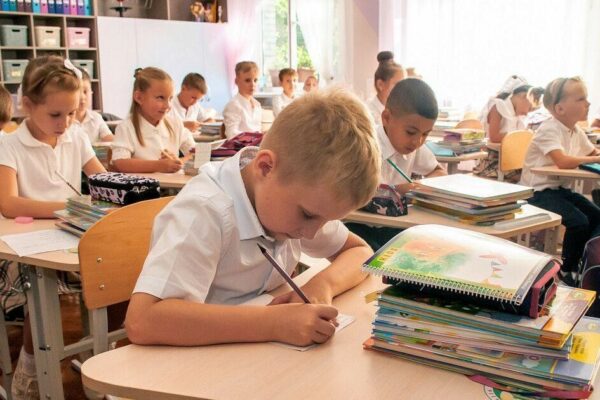 ТОП-3 найкращі приватні ліцеї на Оболоні 2025